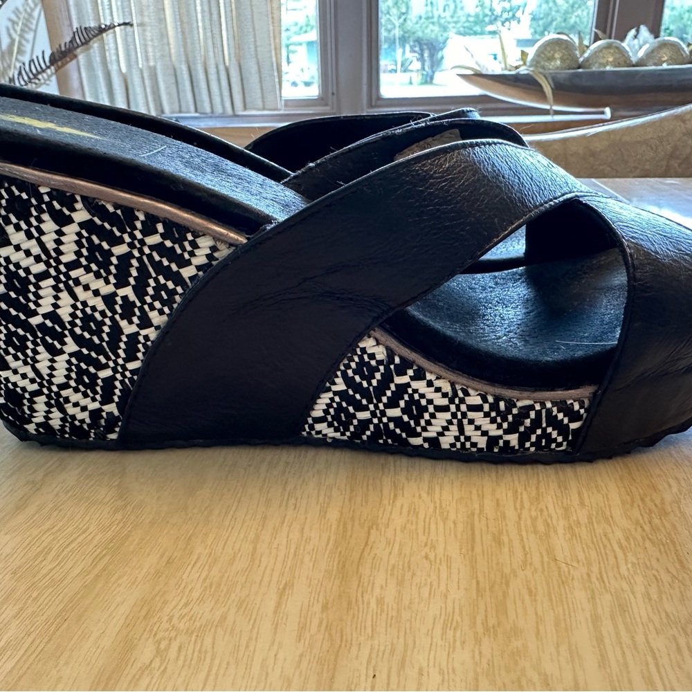 Volatile Wedge Sandal size 10